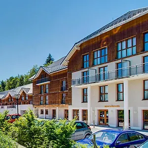 https://les-balcons-daix-la-plagne.hotels-rhonealpes.com