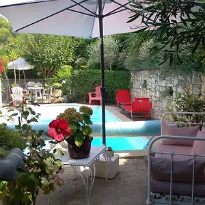 La Sapiniére -chambres Climatisées Couette-café